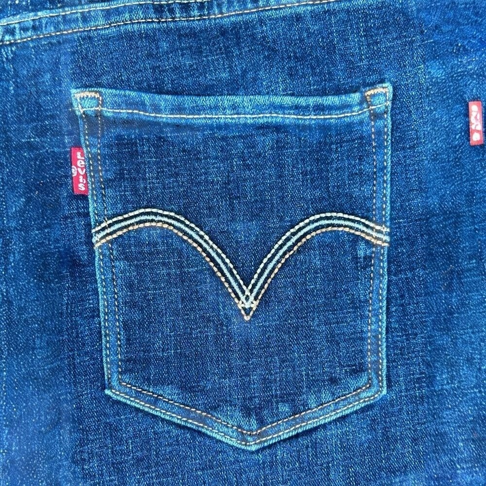 Levi's Classic Bootcut Jeans Women's Denim Pants Casual Wear Size 6 - Picture 4 of 7